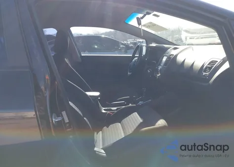 2017 Kia Forte S z USA, uszkodzony, nr VIN 3KPFL4A70HE063204